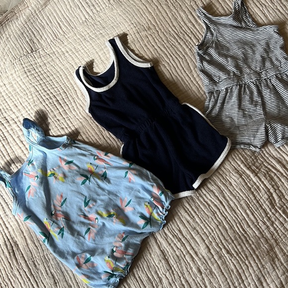 3 Rompers 12-18 months - Picture 8 of 8